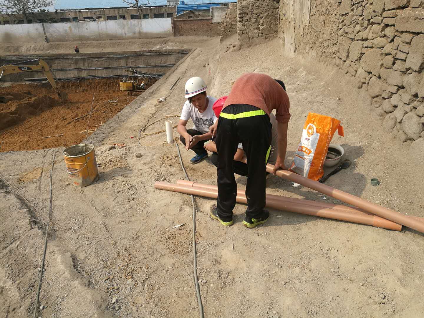 一种新型基坑支护方法——无撑式水泥土桩锚墙支护工程照片 - 土木在线